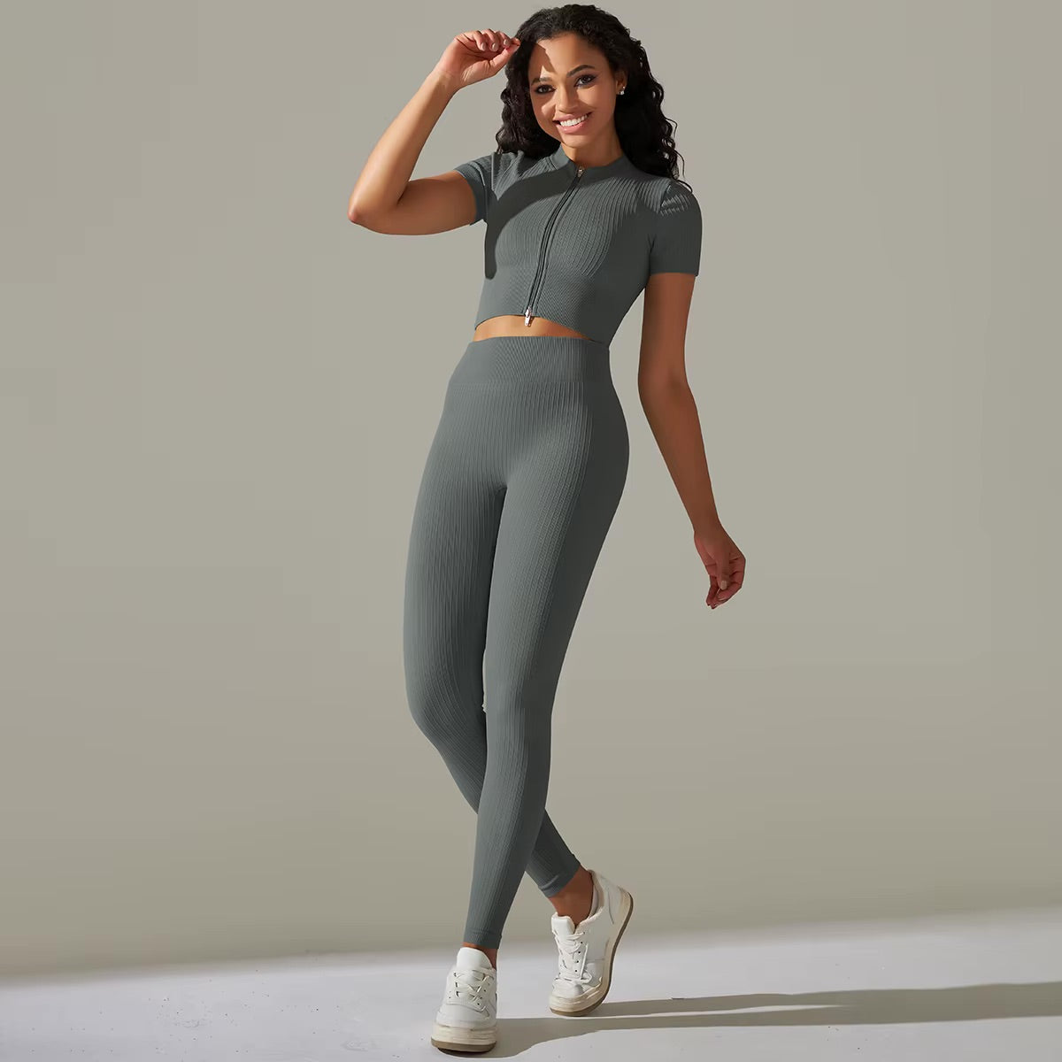 Set aus Oberteil mit Reißverschluss und Leggings | Grau